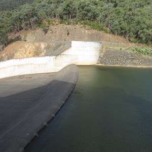 Top of spillway. 0.4 m below full Dec 2021