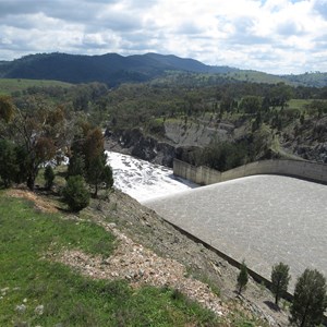 Spillway chute and plunge pool