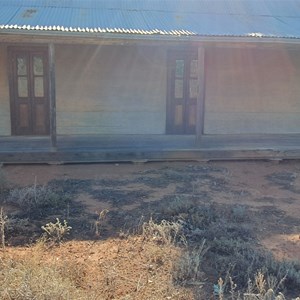 Hillview Hut