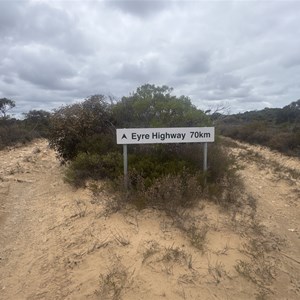 Toolinna Cove Access & Eyre Hwy Access