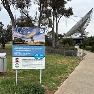 Parkes Radio Telescope 
