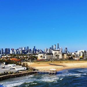 Port Melbourne residential with the City of Melbourne high rise in the background