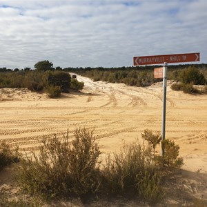 Intersection of the Milmed Track and the Murrayville Track 