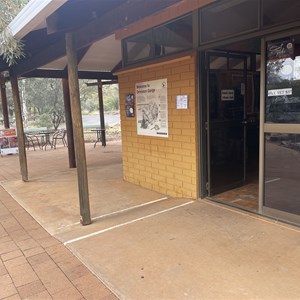 Ormiston Gorge Carpark & Kiosk