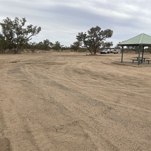 Gumoomo Waterhole Rest Area