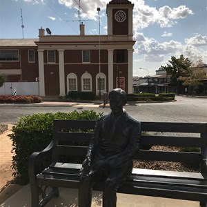 Henry Lawson Statues