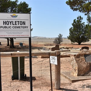 Hoyleton Cemetery 