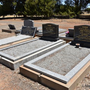 Farrell Flat Cemetery 