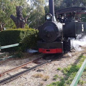 Tramway engine