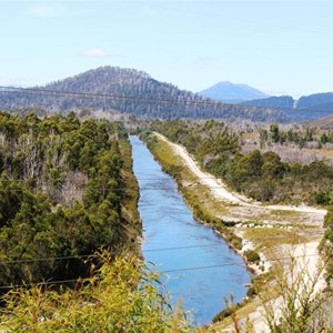 The canal flows between the lakes.