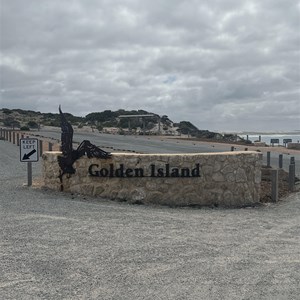 Gunyah Beach And Golden Island Lookout