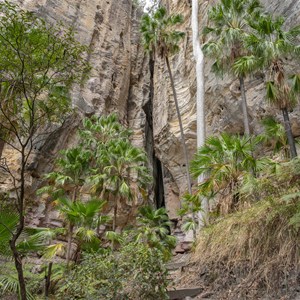 approach to Amphitheatre