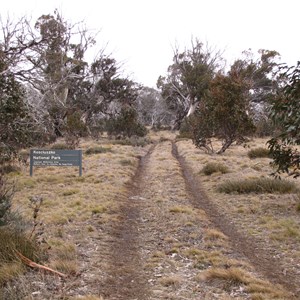 Cesjacks hut 2 km ahead