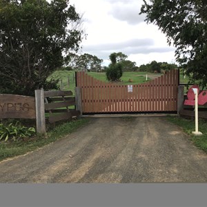 Platypus Park Riverside Retreat