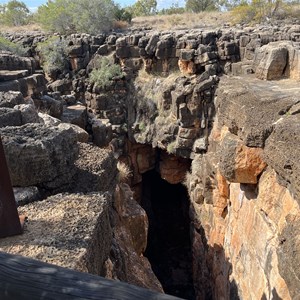 Nowranie Caves