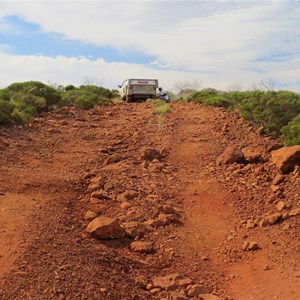 Track between wells 5 and 6