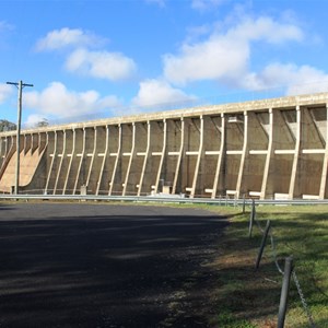 The wall of Oberon dam