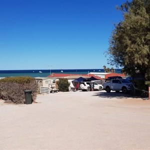 Blue Dolphin Caravan Park