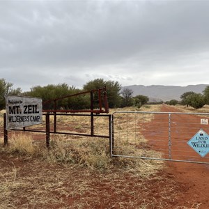 Turnoff to Mt Zeil Wilderness Park