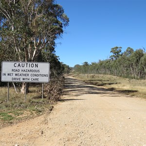 Road south to Mts Franklin and Ginini