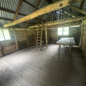 Upper Jamieson Hut (1938)
