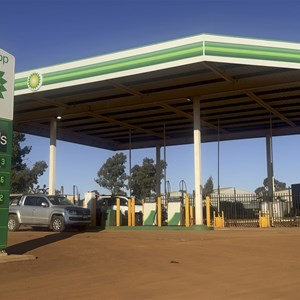 Laverton Roadhouse BP & Supermarket
