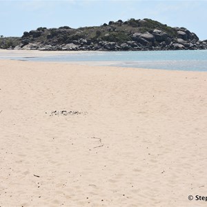 Galuru (East Woody Beach )