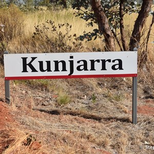 The Pebbles (Kunjarra)