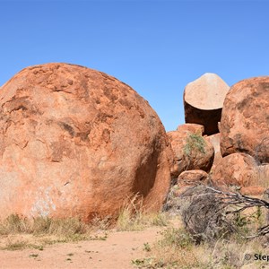 Devils Marbles 
