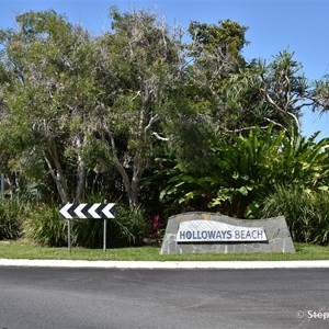 Holloways Beach