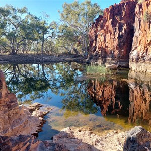 Rock Pool & Petroglyphs