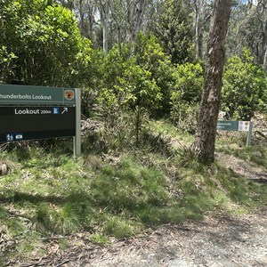 Car park & Trailhead