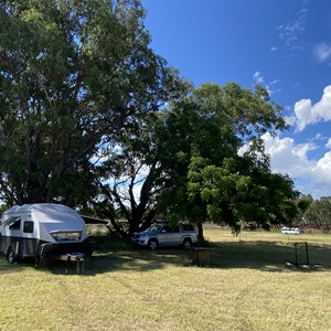 Shanty on Namoi Camping