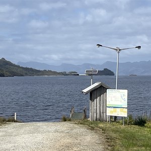 Lake Pedder - Strathgordon Bay