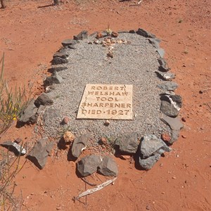 Fields Find Cemetery