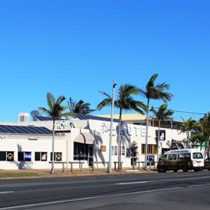 The hotel at Burnett Heads