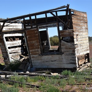 Abminga Siding Ruins