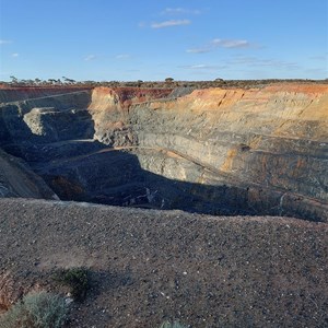 Lindsay Pit Lookout