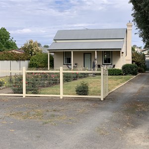 Henry Lawsons cottage