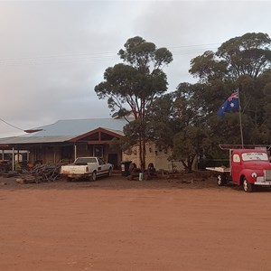 Pub and accommodation.