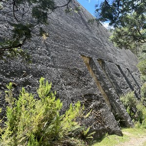 Mount Paris Dam Wall Ruins