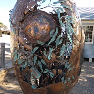 Shiny sculpture