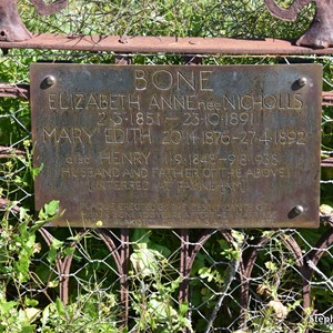 Bone Family Graves