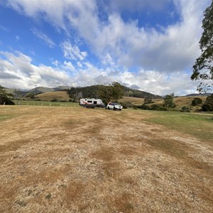 The Pub in the Paddock Free Camping