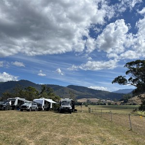 The Pub in the Paddock Free Camping