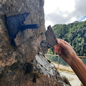 Rusted rock bolt