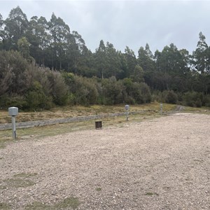 Round Hill Camping