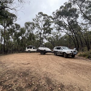 Chimney Pots Trailhead Carpark