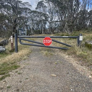 Mount Franklin Road (Lockable Trail Gate)