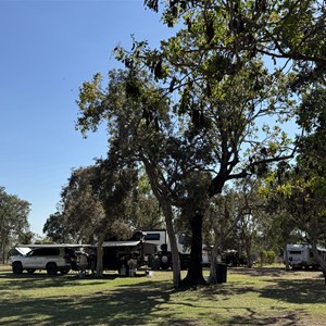 Hells Gate Roadhouse Caravan Park & Campground